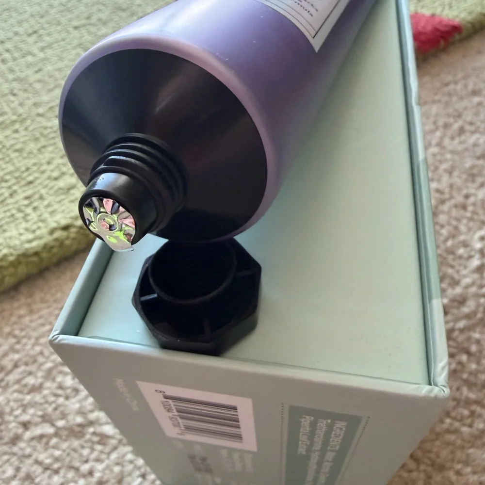 Peter Thomas Roth Stretch Mark Cream - Picture 3 of 3